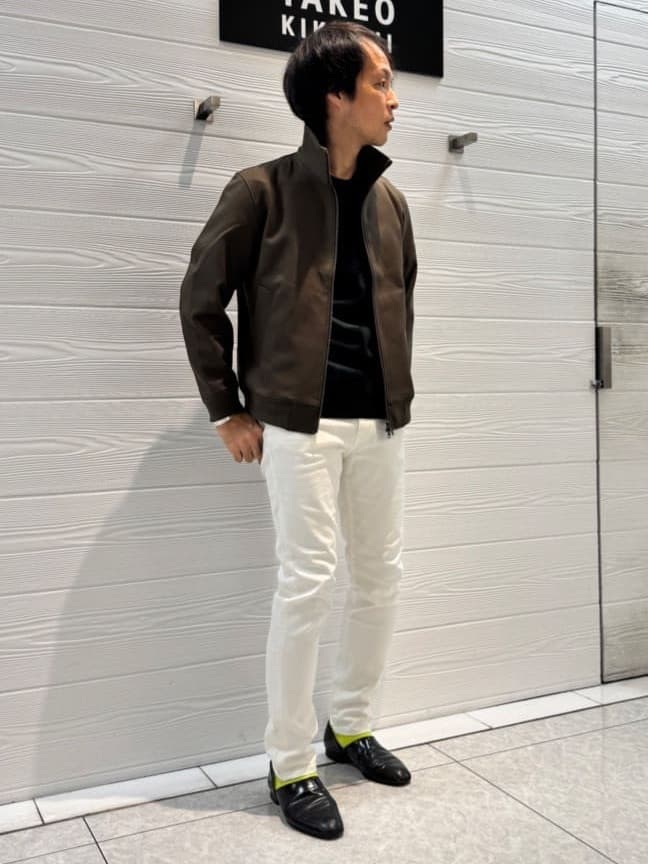 井出恭輔さんの「TAKEO KIKUCHI｜【Sサイズ～】ストレッチ デニム パンツ」を使ったコーディネート