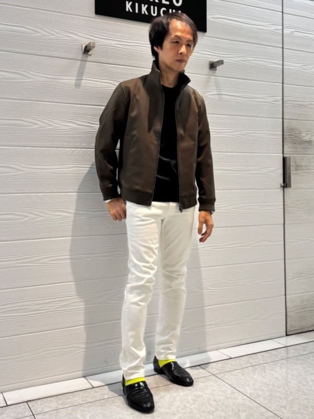 井出恭輔さんの「TAKEO KIKUCHI｜【Sサイズ～】ストレッチ デニム パンツ」を使ったコーディネート