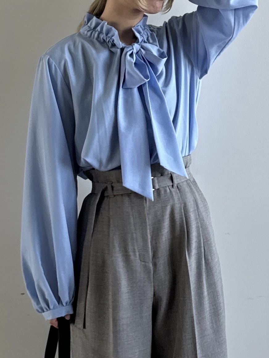 omaさんの「THE SHOP TK｜◆【ONOFF活躍/セレモニー/通勤】ギャザーリボンタイブラウス/洗える」を使ったコーディネート