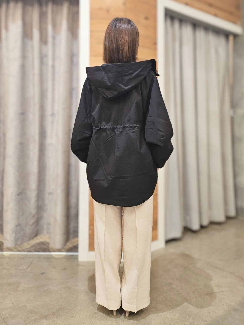  E.Yさんの「THE SHOP TK｜◆【撥水】ウエストドロストマウンテンパーカ」を使ったコーディネート