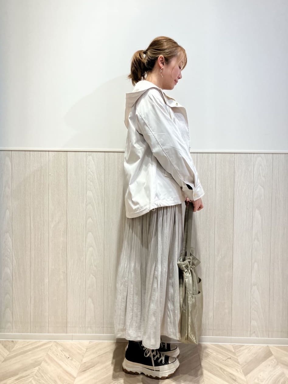 shokoさんの「SHOO･LA･RUE｜◆【洗える/S-LL/ちくちくしにくい】大人のための ロゴ入りスウェットライクニット」を使ったコーディネート
