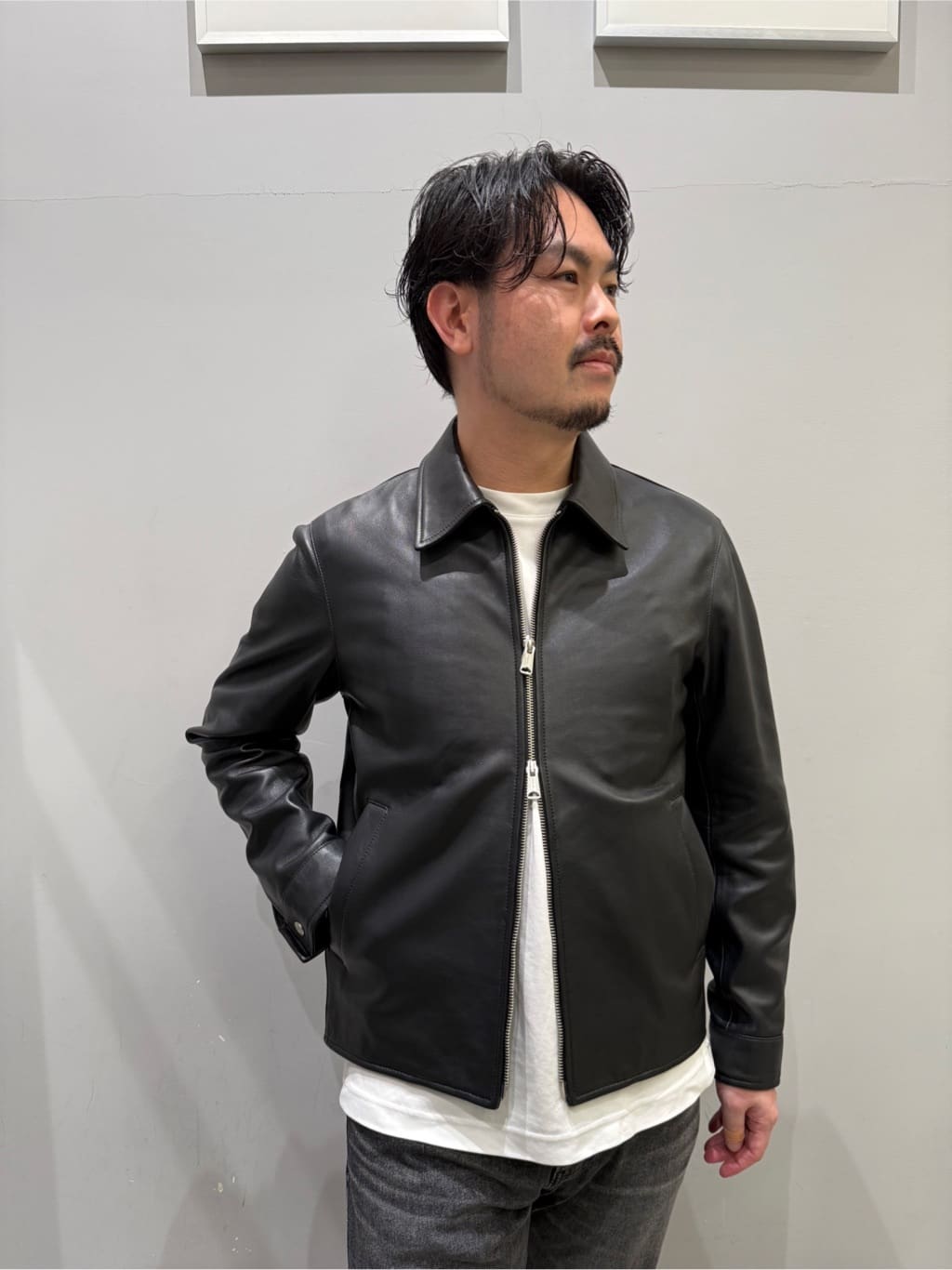 SHOTAさんの「TAKEO KIKUCHI｜【モンスターストレッチ】日本製 ウォッシュド デニムパンツ」を使ったコーディネート