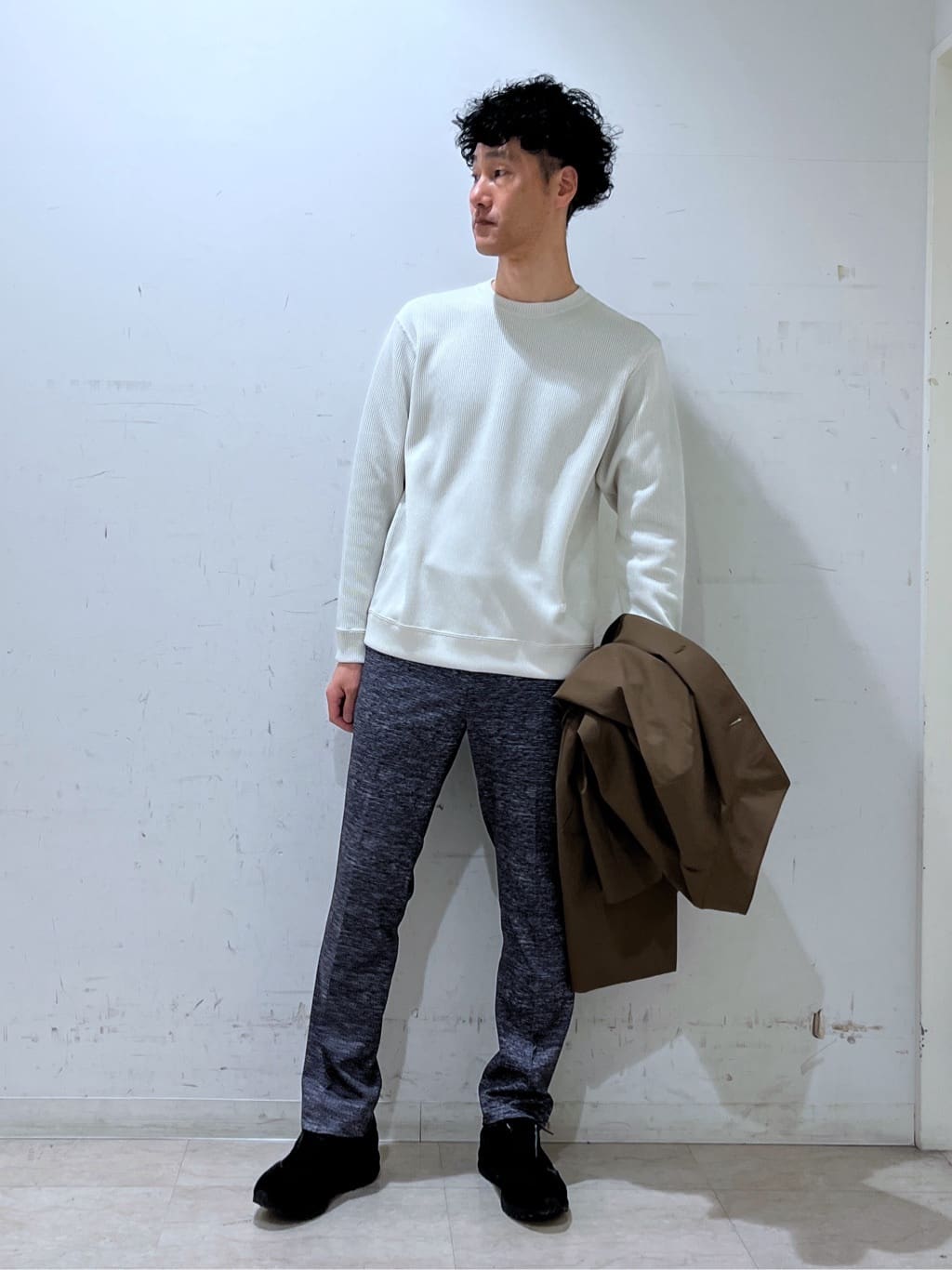 mutoさんの「TAKEO KIKUCHI｜【ONOFF対応】TRダブルニット ストレッチパンツ」を使ったコーディネート