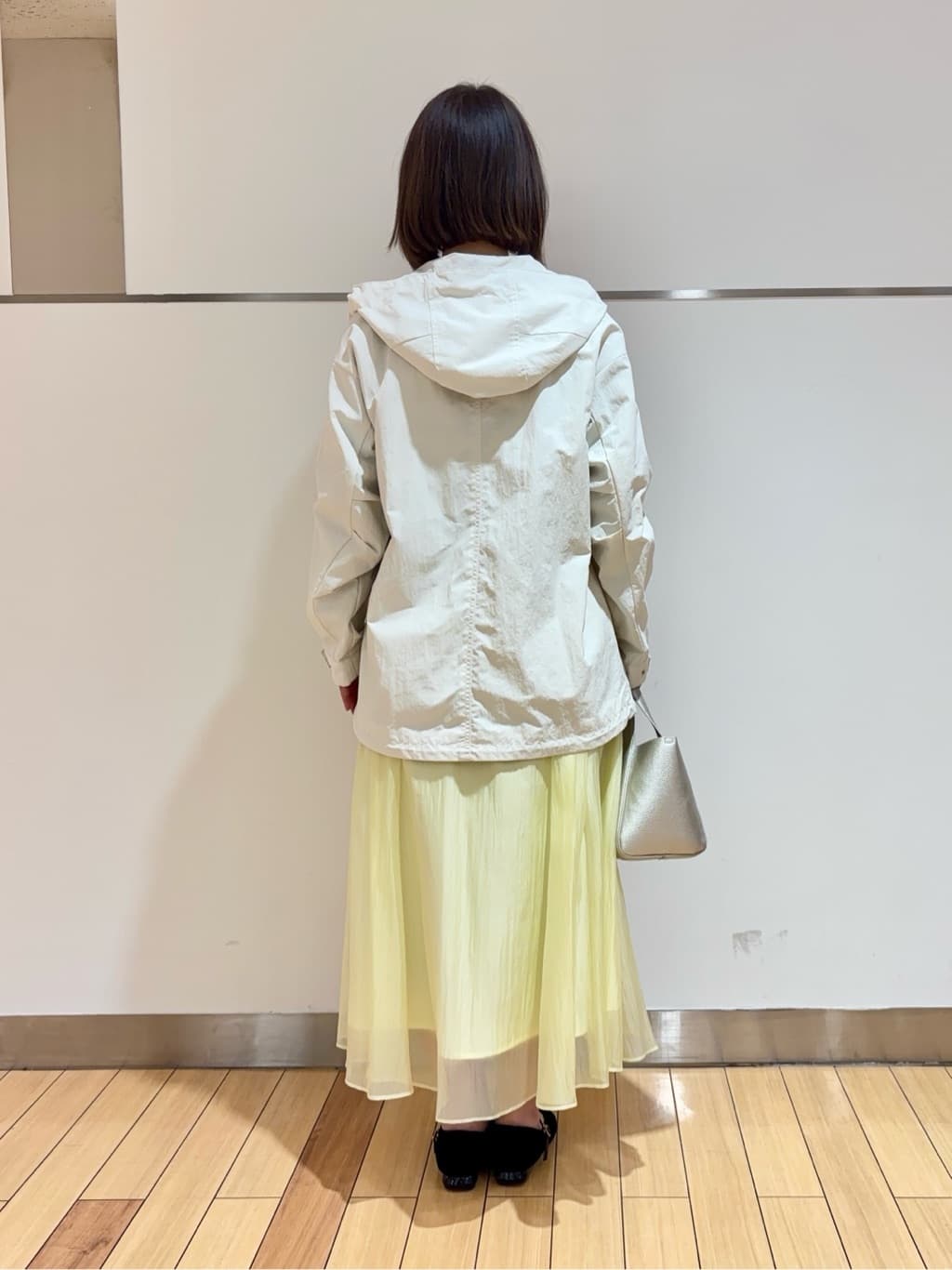 MIKIKOさんの「UNTITLED｜◆【洗える/オンオフ使える】袖リブスリットストレッチニット」を使ったコーディネート