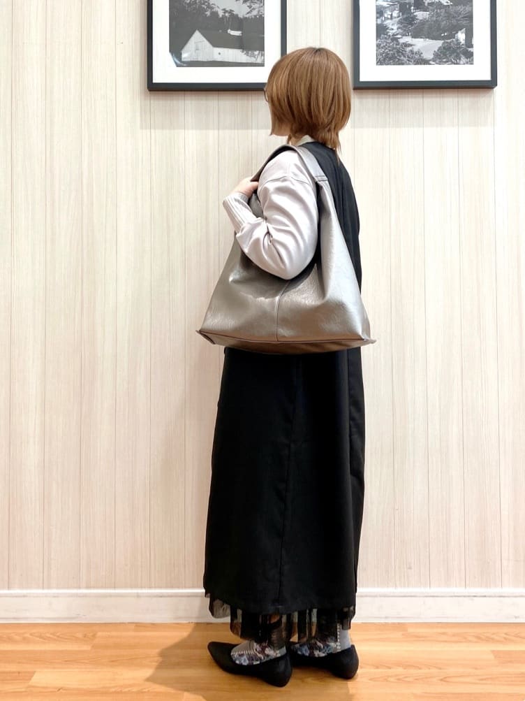 ユ（yu）さんの「SHOO･LA･RUE｜◆【洗える/S-LL】長めのリブでお袖すっきり 異素材トップス」を使ったコーディネート