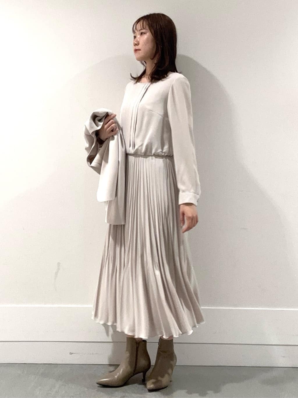 mioさんの「UNTITLED｜◆【通勤スーツ】ノーカラージャケット」を使ったコーディネート