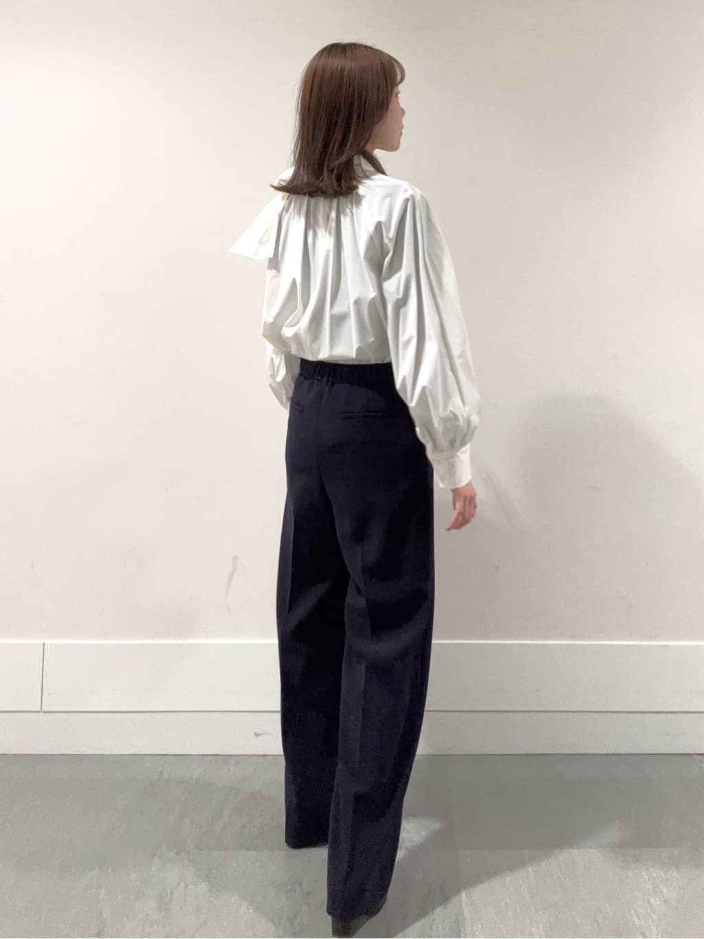 mioさんの「UNTITLED｜◆【通勤スーツ】ワイドパンツ」を使ったコーディネート