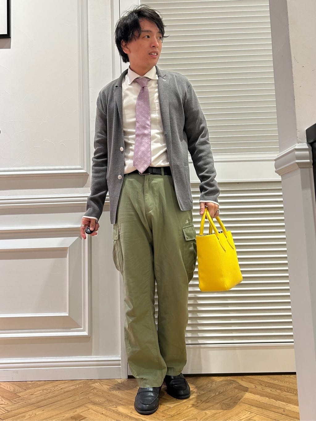 須田　慎二郎さんの「DRESSTERIOR｜【otonaMUSE5月号掲載/日本製】シュリンクレザーミニトート」を使ったコーディネート