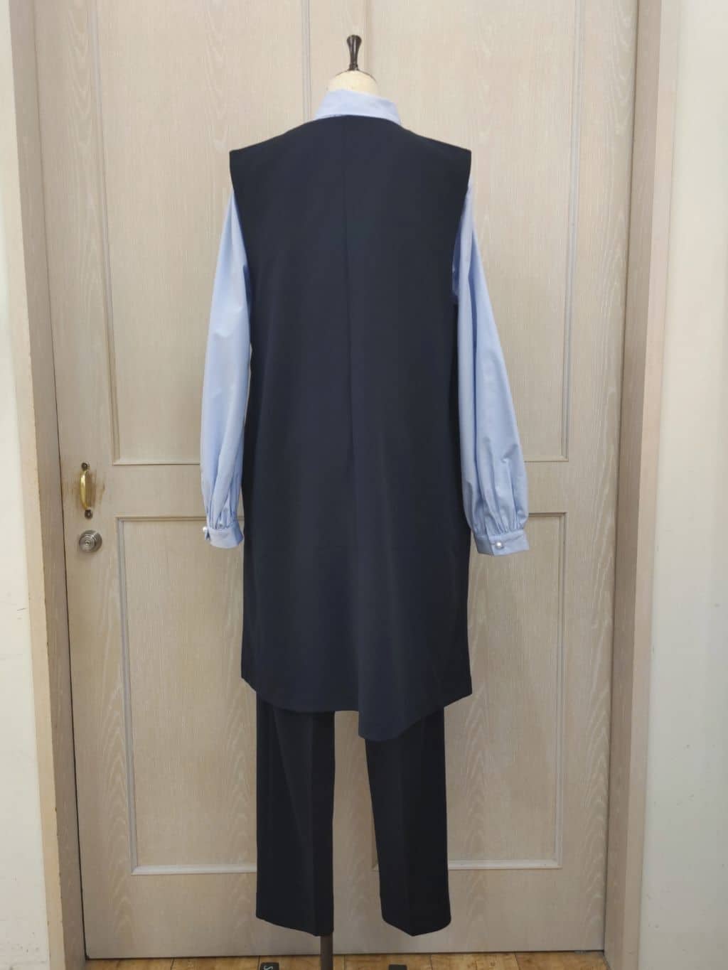 naoさんの「SHOO･LA･RUE｜◆【洗える/S-3L/セットアップ可】セレモニーや通勤にも カットジョーゼット ジレ」を使ったコーディネート