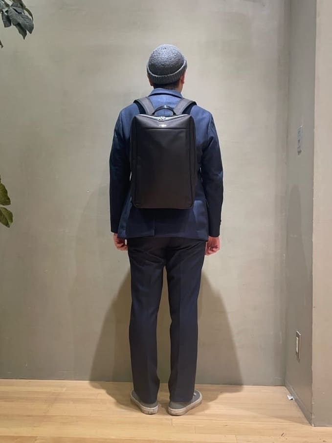IMAIさんの「TAKEO KIKUCHI｜【DOWN FABRIC】ダウンファブリック ドレスパンツ / セットアップ対応」を使ったコーディネート