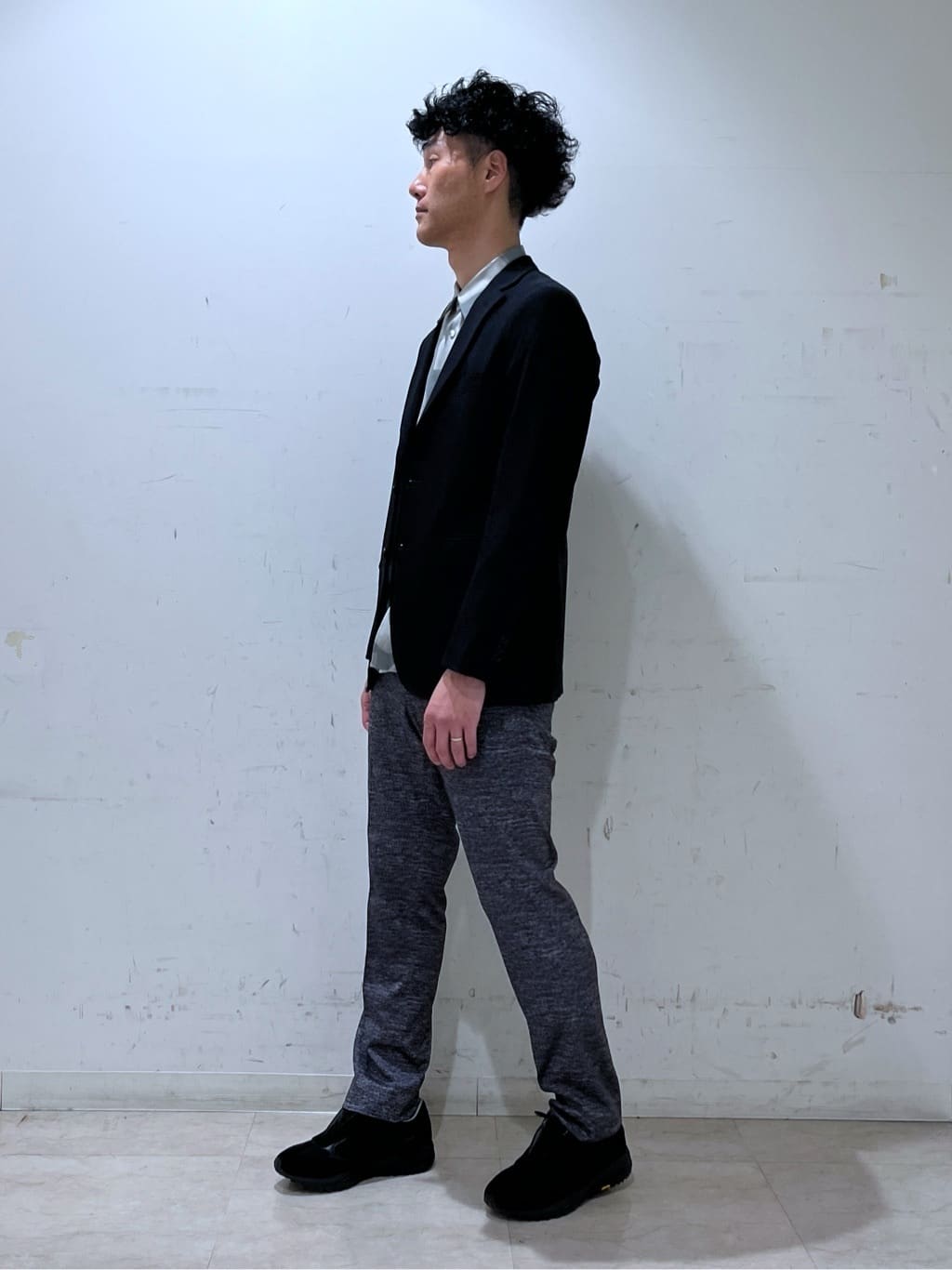 mutoさんの「TAKEO KIKUCHI｜【ONOFF対応】TRダブルニット ストレッチパンツ」を使ったコーディネート