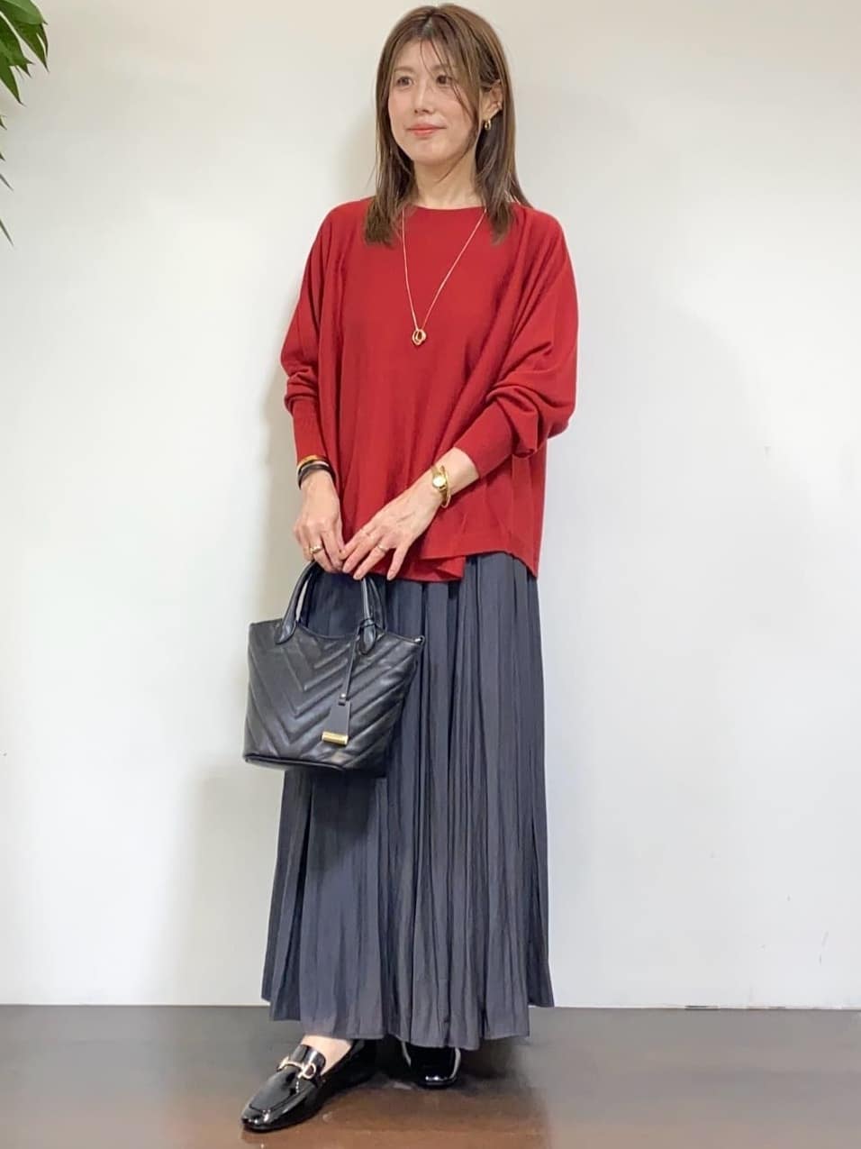 tomoさんの「UNTITLED｜【洗える通勤スーツ】レジェールギャバ ストレッチテーパードパンツ」を使ったコーディネート