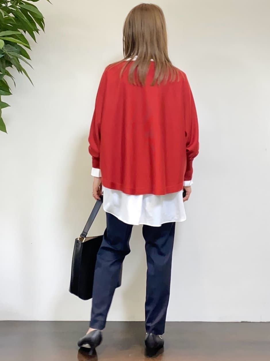 tomoさんの「UNTITLED｜【洗える通勤スーツ】レジェールギャバ ストレッチテーパードパンツ」を使ったコーディネート