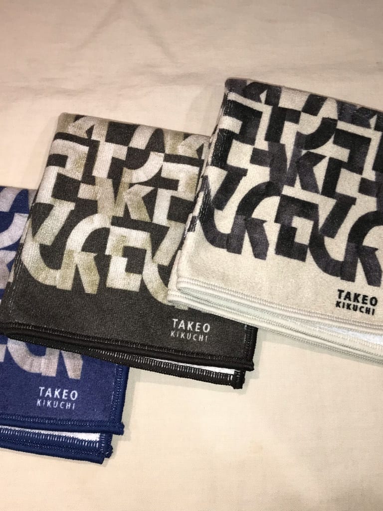 じゅんさんの「TAKEO KIKUCHI｜◆パズル柄フォンカチ」を使ったコーディネート