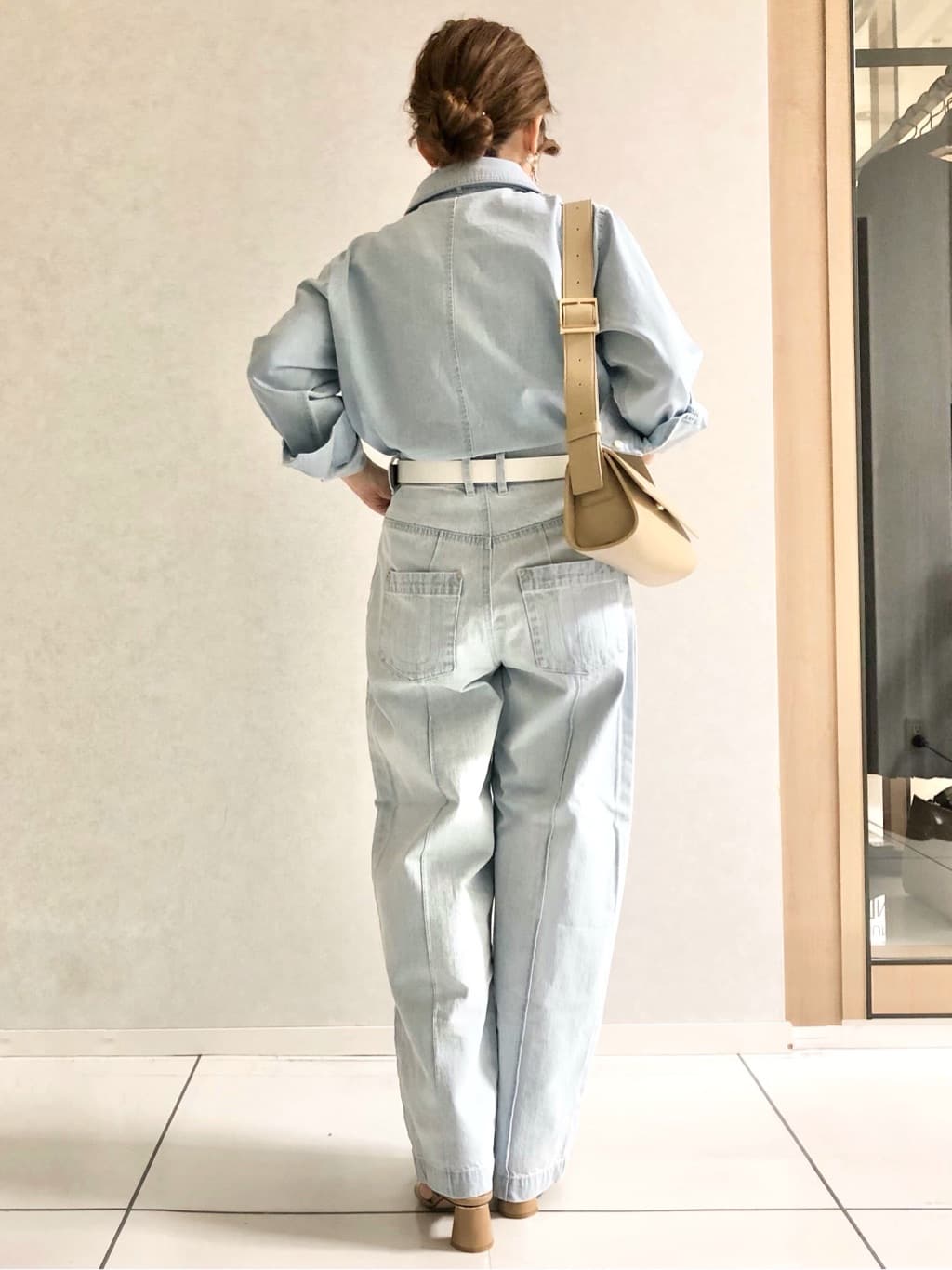 sayuさんの「UNTITLED｜◆カーブシルエット ワイドデニム」を使ったコーディネート