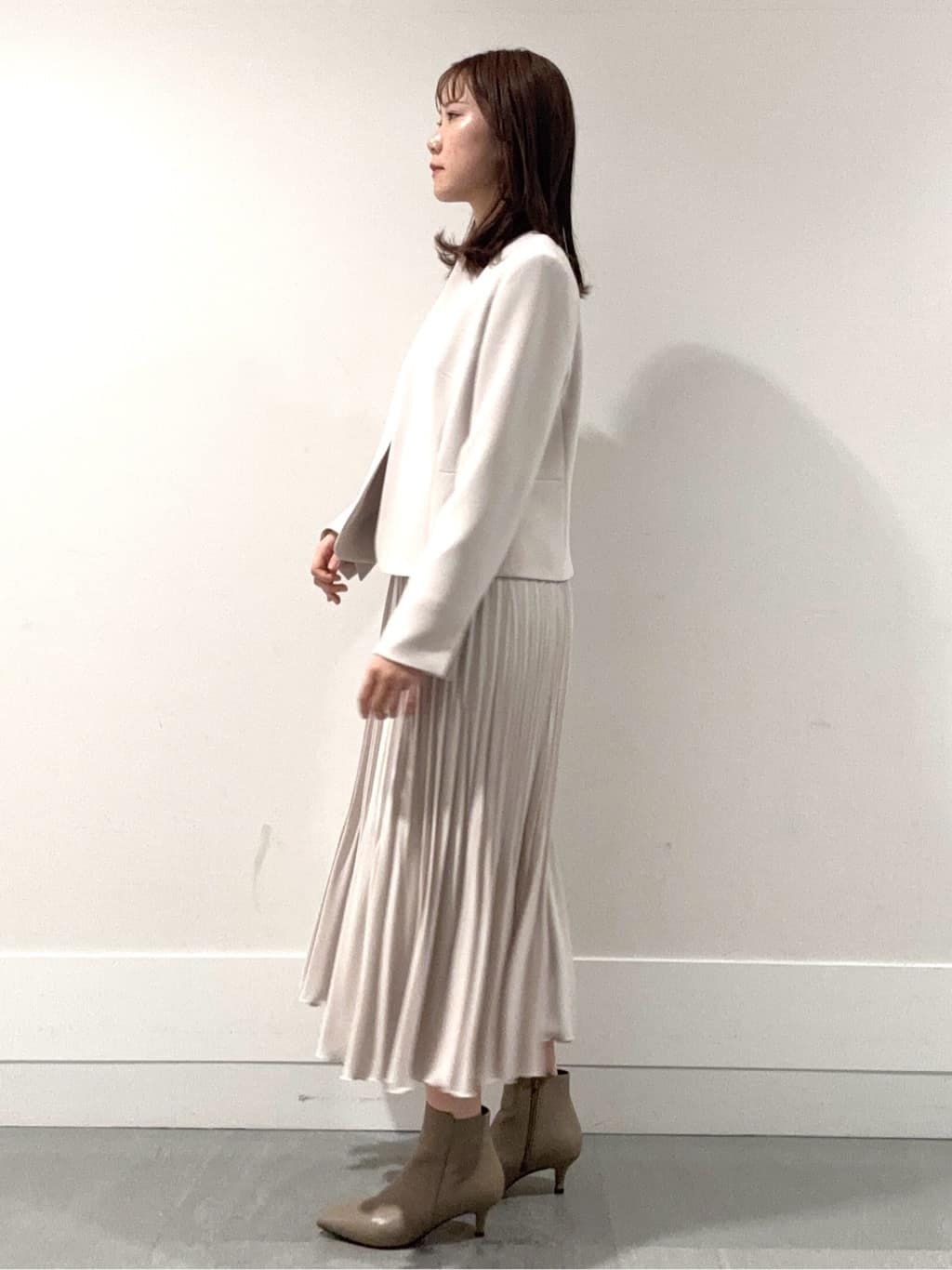 mioさんの「UNTITLED｜◆【通勤スーツ】ノーカラージャケット」を使ったコーディネート
