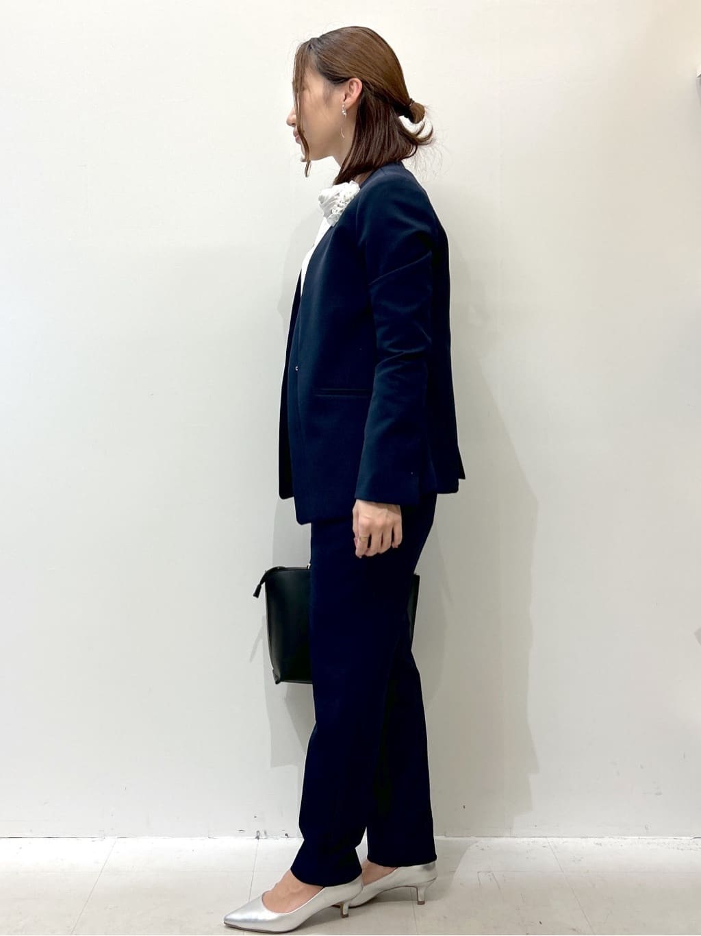 akkyさんの「OPAQUE.CLIP｜《通勤／セットアップ対応》Vネックジャケット／ダブルクロス【洗濯機洗い可】」を使ったコーディネート
