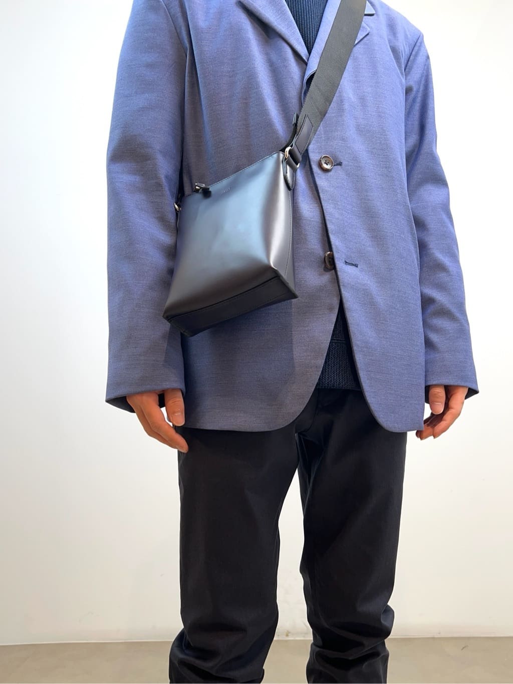 SHOSEIさんの「TAKEO KIKUCHI｜ハットモチーフ ジャカード ストライプ シャツ」を使ったコーディネート