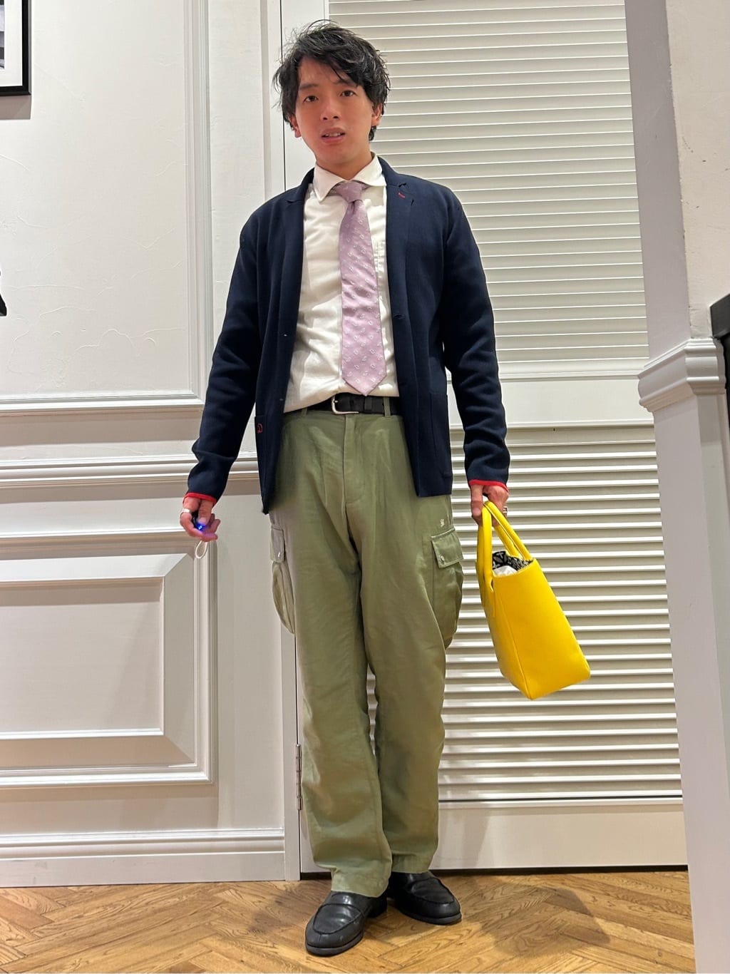 須田　慎二郎さんの「DRESSTERIOR｜【otonaMUSE5月号掲載/日本製】シュリンクレザーミニトート」を使ったコーディネート