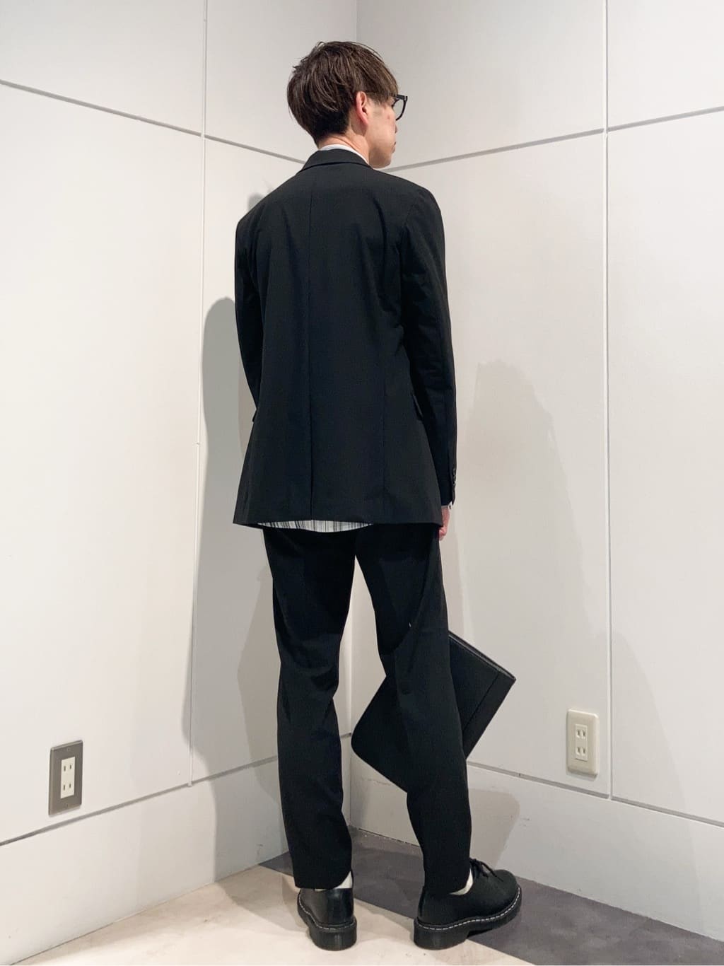 つーじーさんの「THE SHOP TK｜【ご好評につき再入荷！！】L字クラッチバッグ 冠婚葬祭/ビジネス/セレモニー/パーティー」を使ったコーディネート