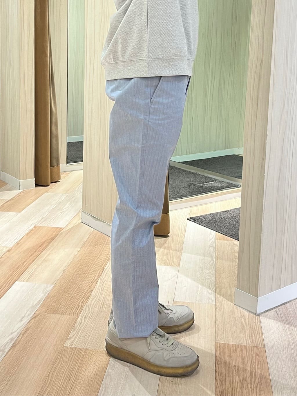 URAさんの「TAKEO KIKUCHI｜【全7サイズ&times;8色展開！】トップマルチヘリンボン パンツ」を使ったコーディネート