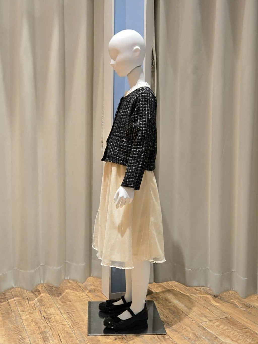 harumiruさんの「SHOO･LA･RUE｜◆【100-140cm/プチセレ】フリルレースでお上品に インナートップス」を使ったコーディネート