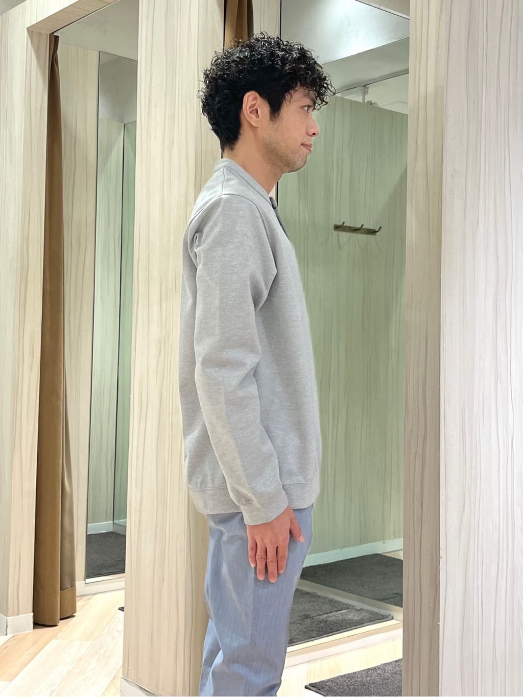 URAさんの「TAKEO KIKUCHI｜【全7サイズ&times;8色展開！】トップマルチヘリンボン パンツ」を使ったコーディネート