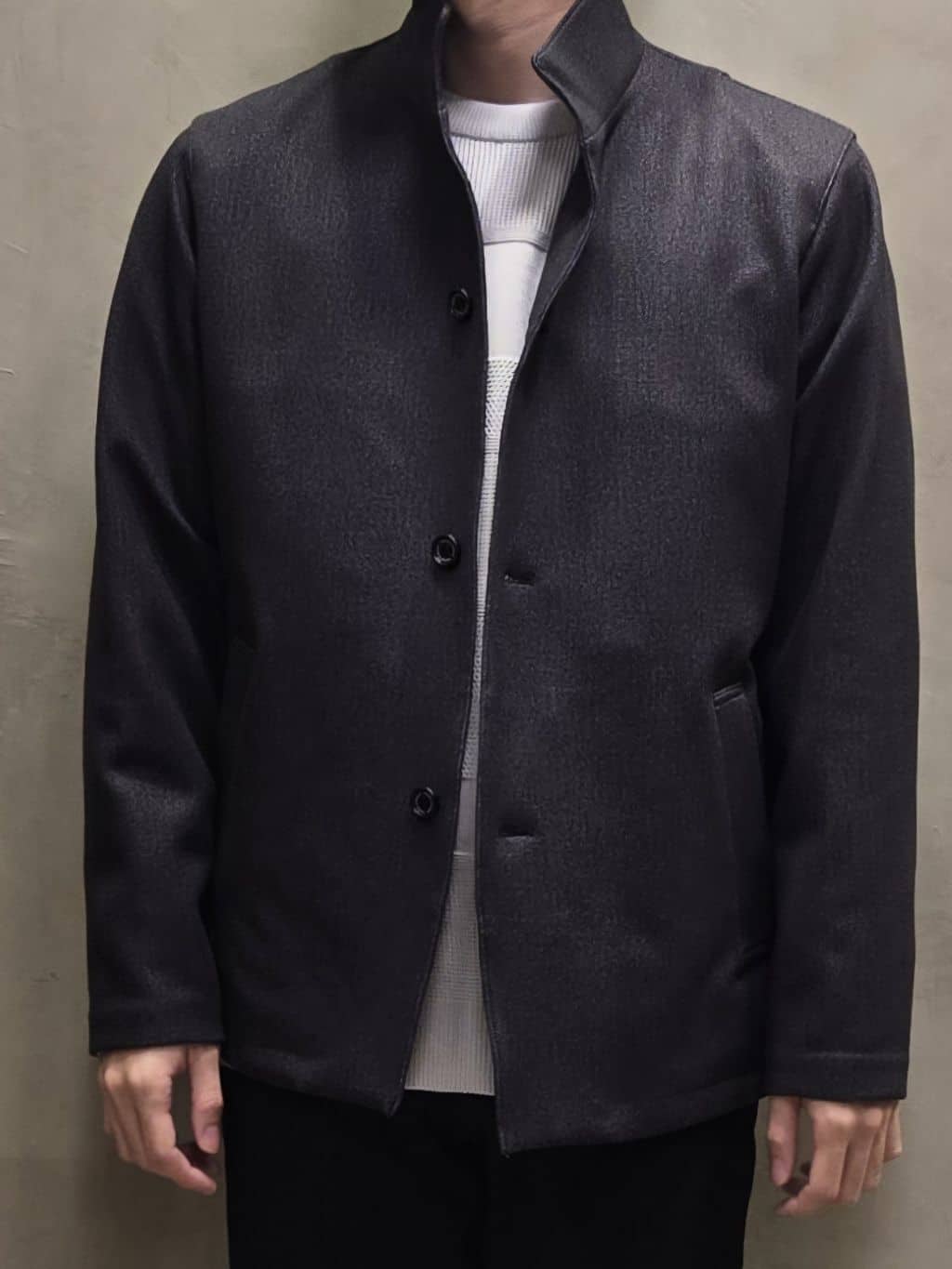 白木駆さんの「TAKEO KIKUCHI｜【DOWN FABRIC】ダウンファブリック スタンドカラーブルゾン」を使ったコーディネート