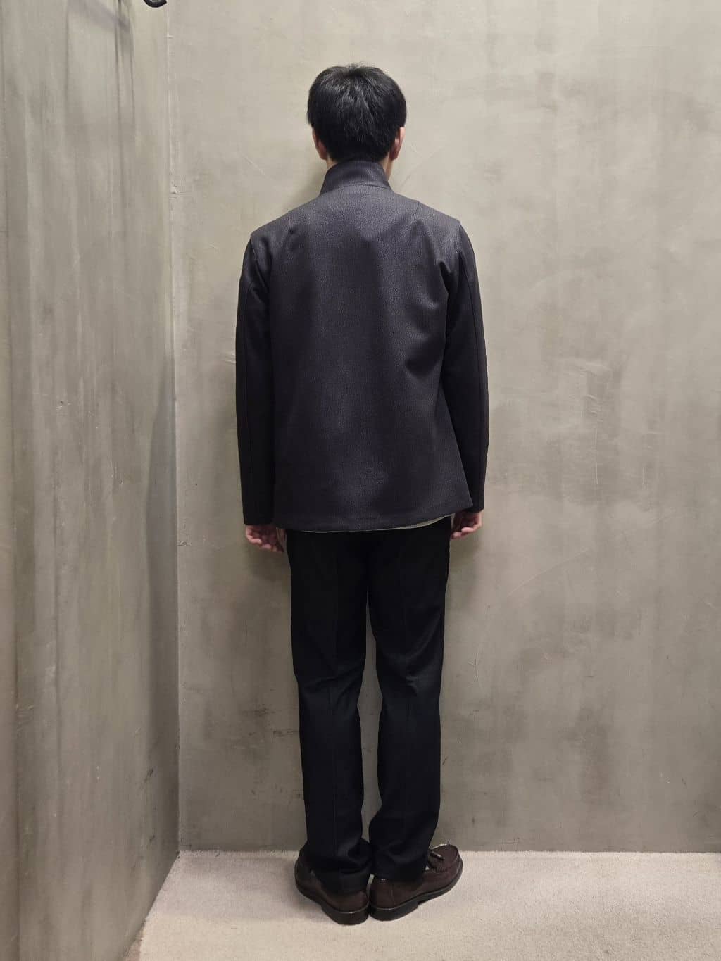 白木駆さんの「TAKEO KIKUCHI｜【DOWN FABRIC】ダウンファブリック スタンドカラーブルゾン」を使ったコーディネート
