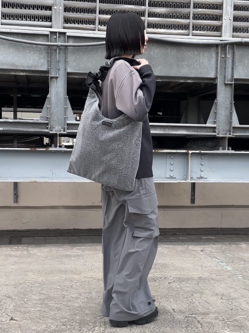川本葵さんの「tk.TAKEO KIKUCHI｜◆グラデーションプルオーバー」を使ったコーディネート