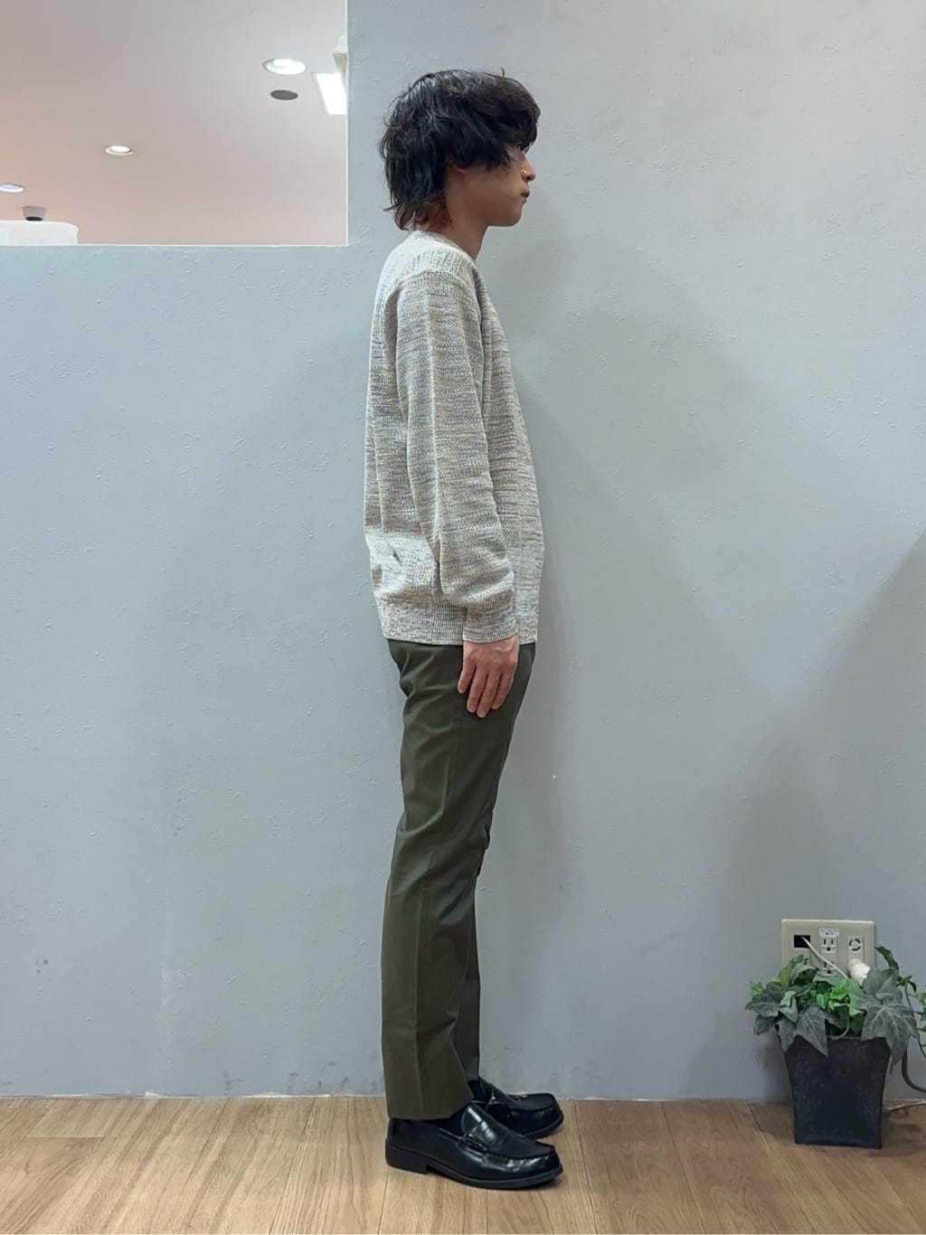 Uさんの「TAKEO KIKUCHI｜【全7サイズ&times;8色展開！】トップマルチヘリンボン パンツ」を使ったコーディネート