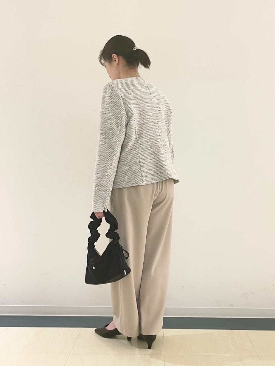 あんづさんの「SHOO･LA･RUE｜◆【S-3L】セレモニーからデイリーにも 軽くて柔らかくて着心地の良い カットツイードジャケット」を使ったコーディネート