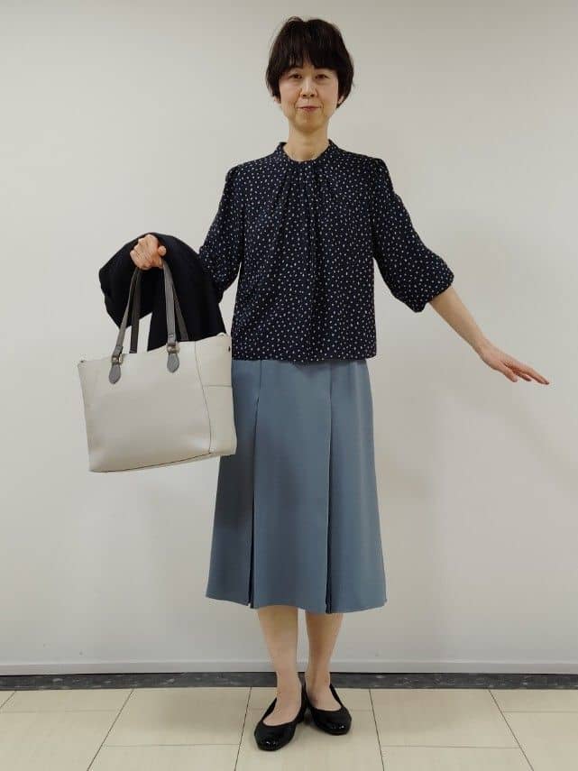 KATAさんの「Reflect｜◆【マシンウォッシュ可／セットアップ可能】コツキ柄プリントブラウス」を使ったコーディネート