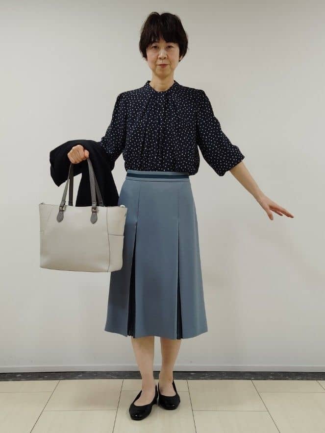 KATAさんの「Reflect｜◆【マシンウォッシュ可／セットアップ可能】コツキ柄プリントブラウス」を使ったコーディネート