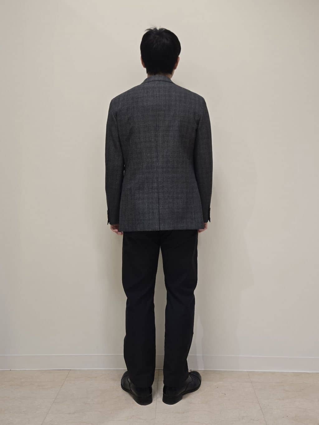 白木駆さんの「TAKEO KIKUCHI｜【Made in JAPAN】播州織 ストレッチ パンツ」を使ったコーディネート
