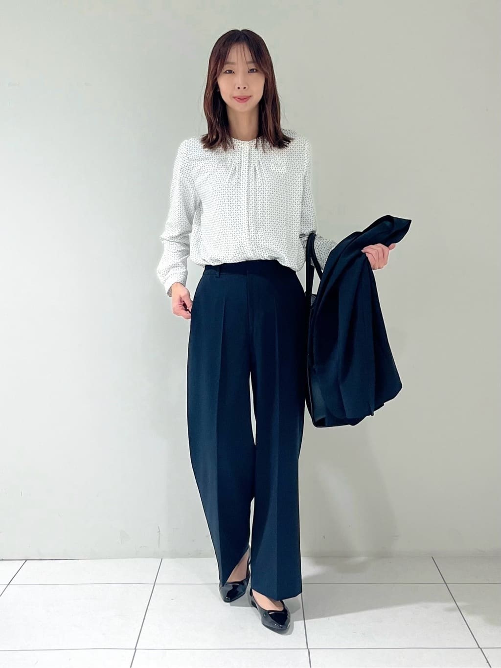 shioriさんの「INDIVI｜【洗える／UVケア／スーツ】ストレッチテーラードカラージャケット」を使ったコーディネート