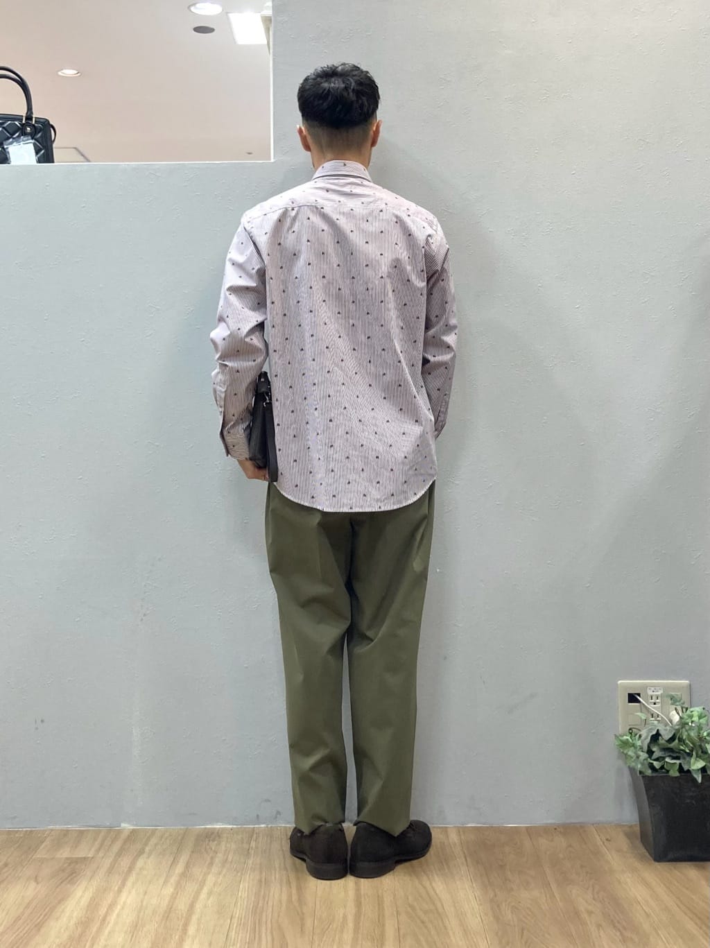 シュンさんの「TAKEO KIKUCHI｜ハットモチーフ ジャカード ストライプ シャツ」を使ったコーディネート