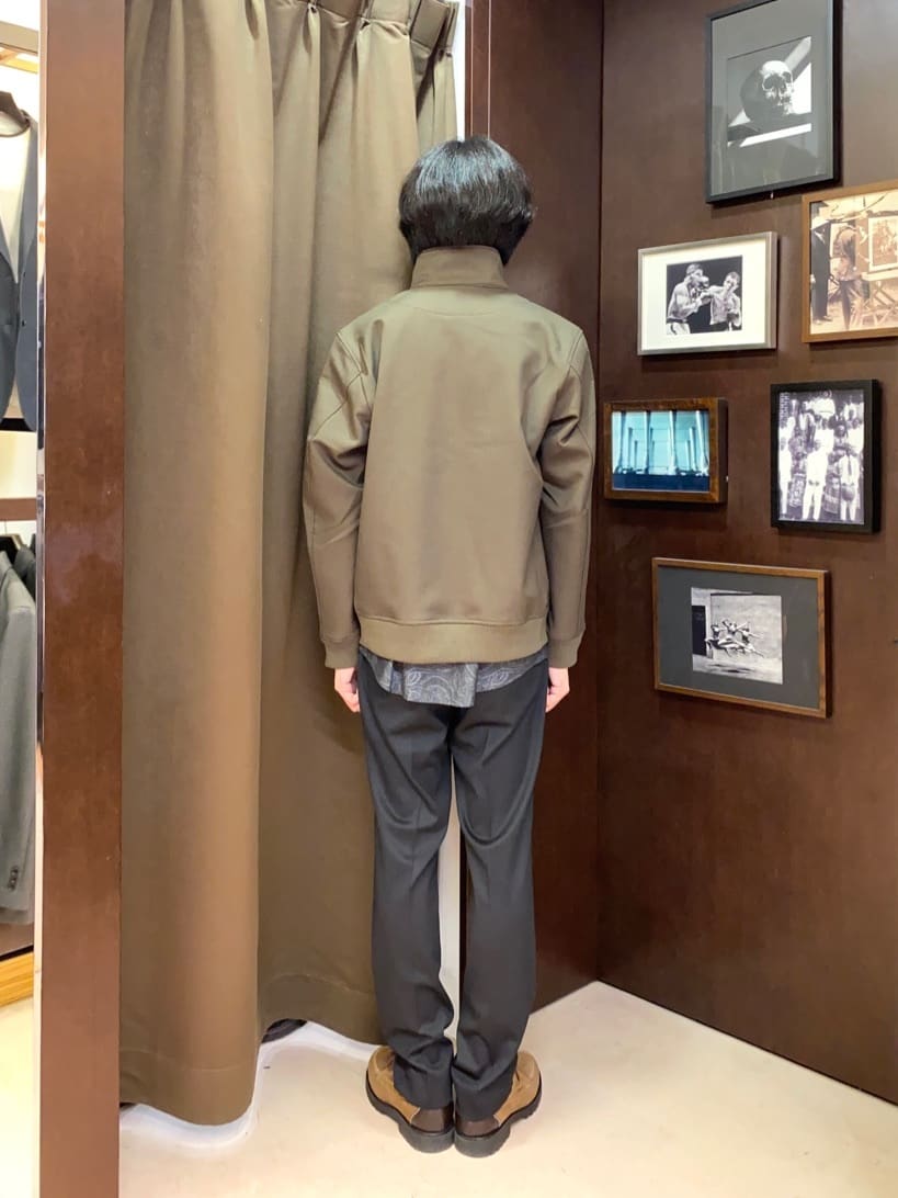 コバヤシさんの「TAKEO KIKUCHI｜【ONOFF対応】TRダブルニット ストレッチパンツ」を使ったコーディネート