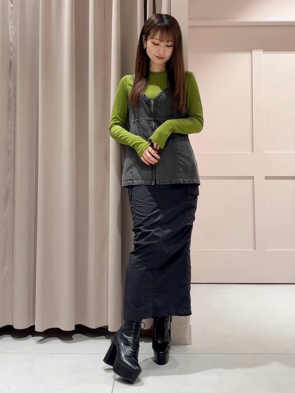 RINAさんの「ESPERANZA｜【ラク盛り／ショートブーツ】リピーター続出／脚長美脚　厚底レースアップブーツ」を使ったコーディネート