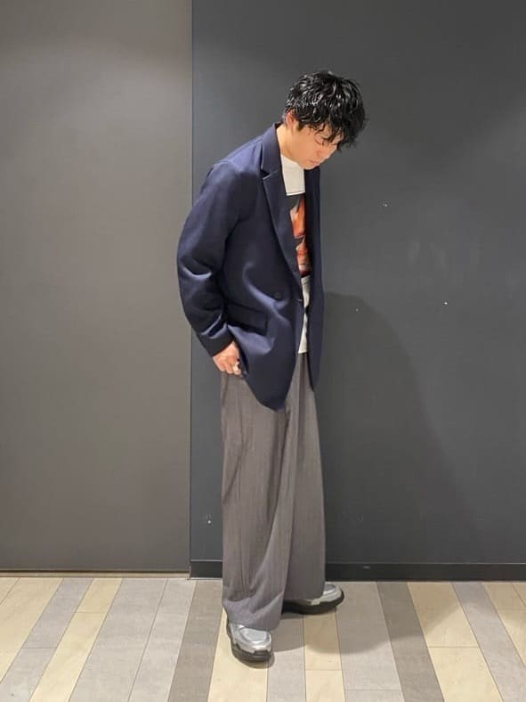 石井友也さんの「tk.TAKEO KIKUCHI｜キャバリーツイルジャケット」を使ったコーディネート