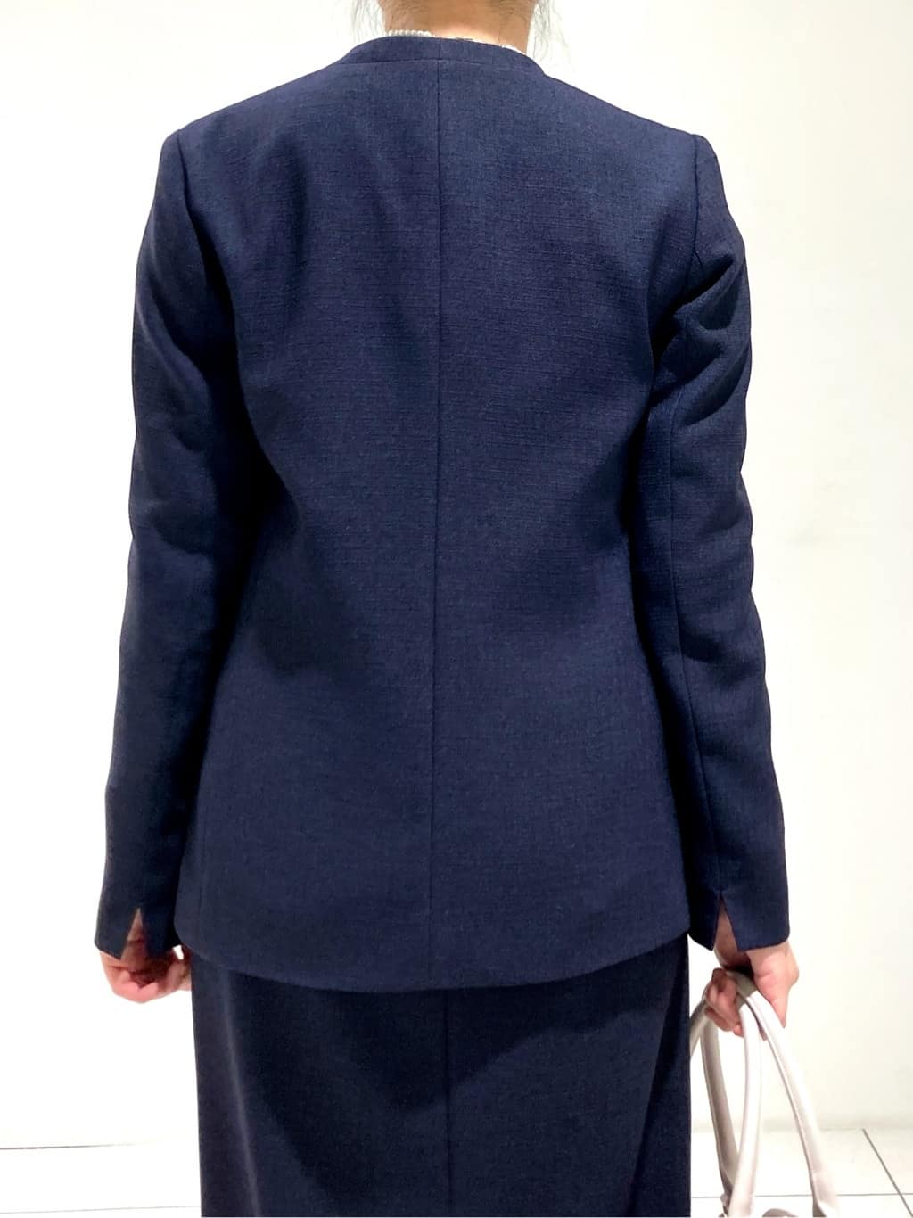 momokoさんの「INDIVI｜フラワーコサージュ」を使ったコーディネート