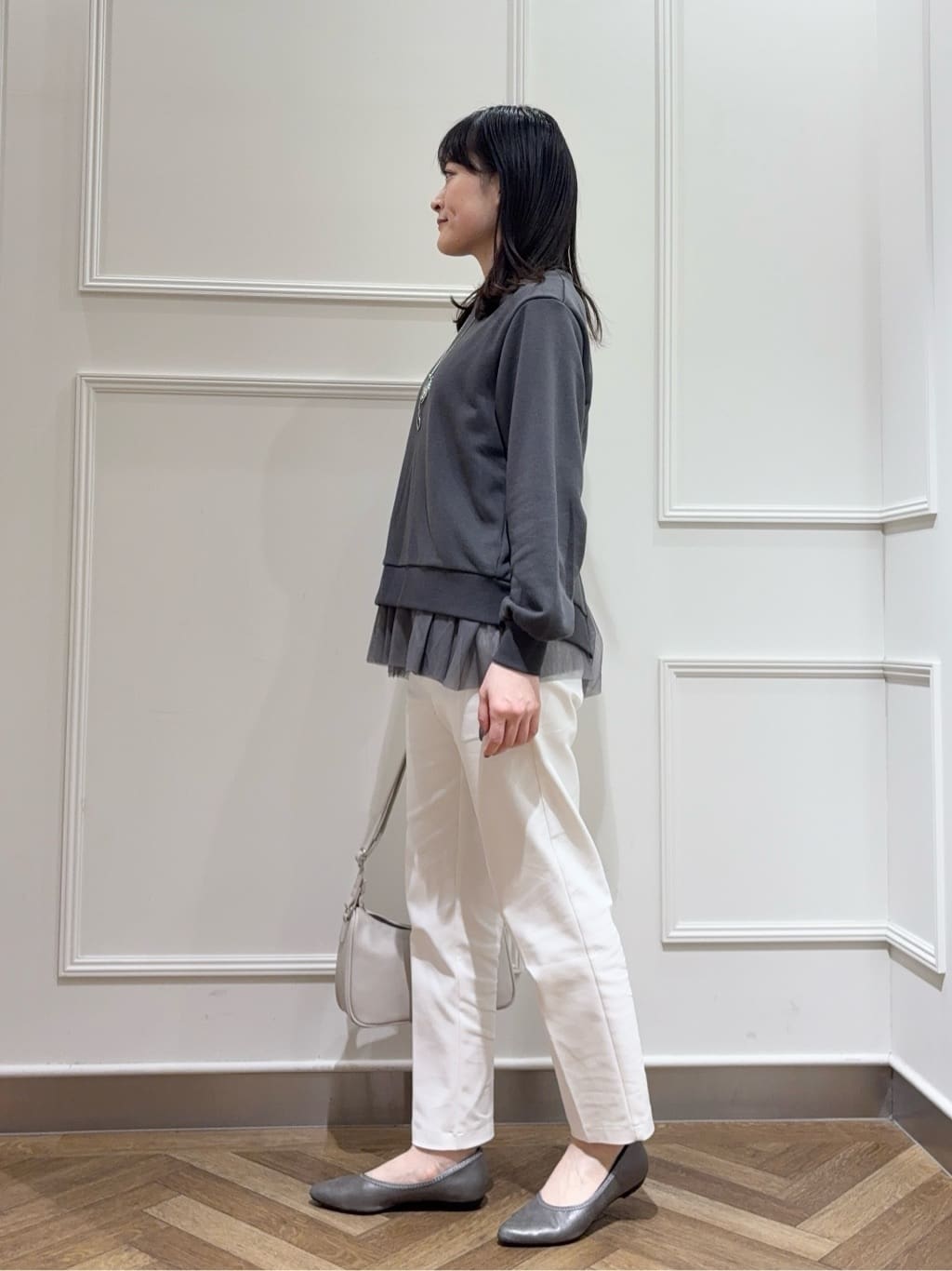 muuさんの「SHOO･LA･RUE｜◆【洗える/S-LL】一枚でサマ見え 裾チュールレイヤードスウェット」を使ったコーディネート