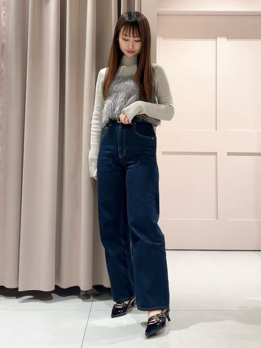 RINAさんの「ESPERANZA｜バックストラップミドルヒールパンプス」を使ったコーディネート