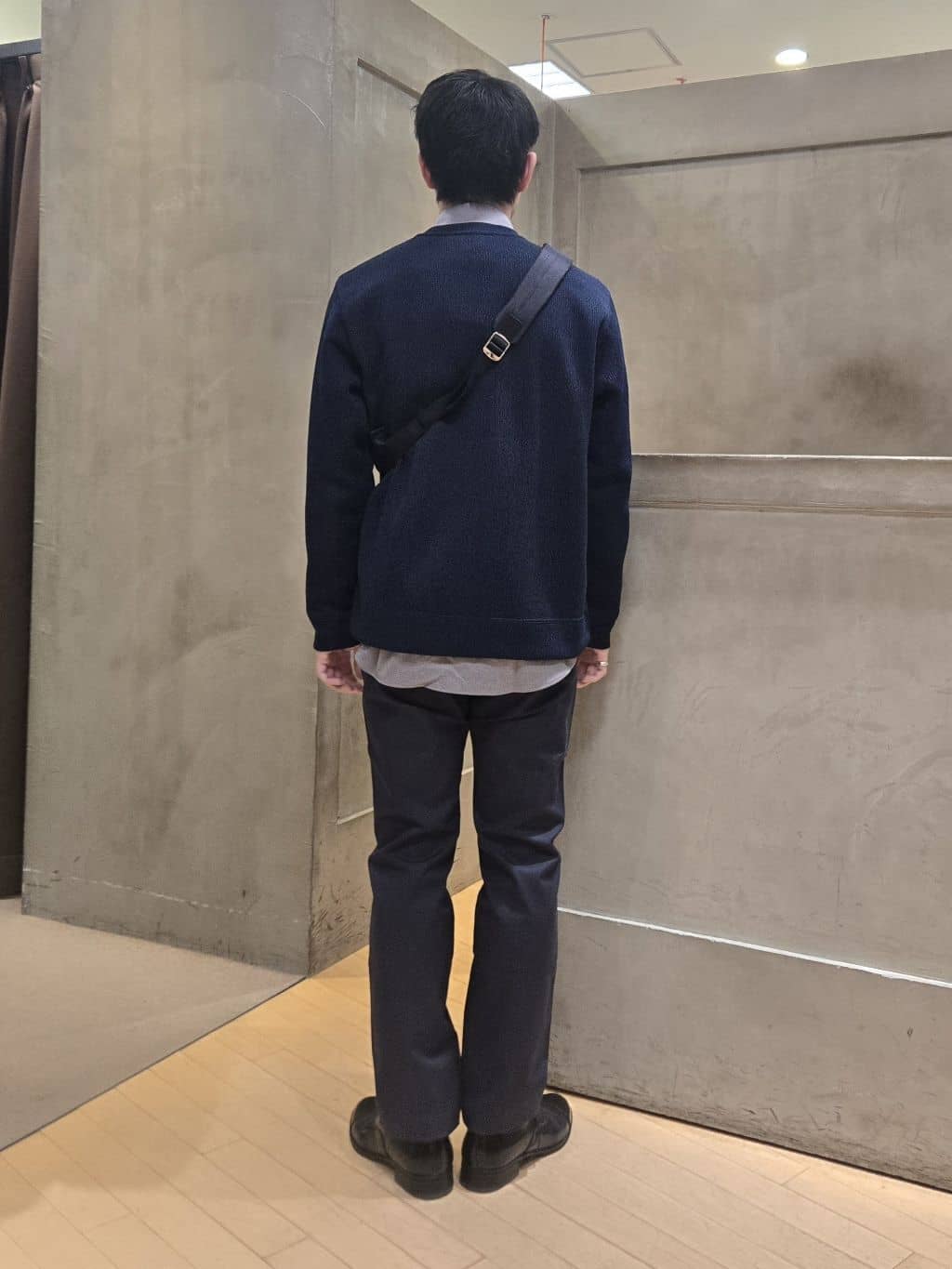 白木駆さんの「TAKEO KIKUCHI｜【全7サイズ&times;8色展開！】トップマルチヘリンボン パンツ」を使ったコーディネート