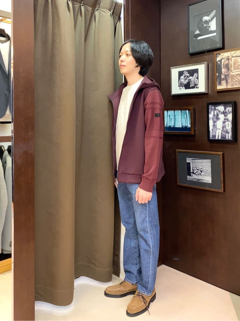 コバヤシさんの「TAKEO KIKUCHI｜【モンスターストレッチ】日本製 ウォッシュド デニムパンツ」を使ったコーディネート