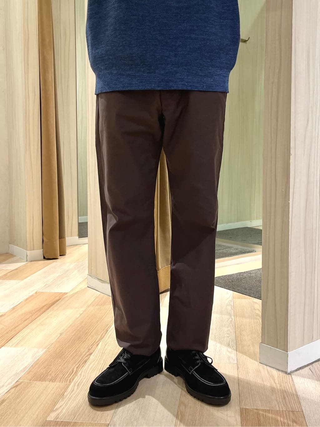 URAさんの「TAKEO KIKUCHI｜【Made in JAPAN】播州織 ストレッチ パンツ」を使ったコーディネート