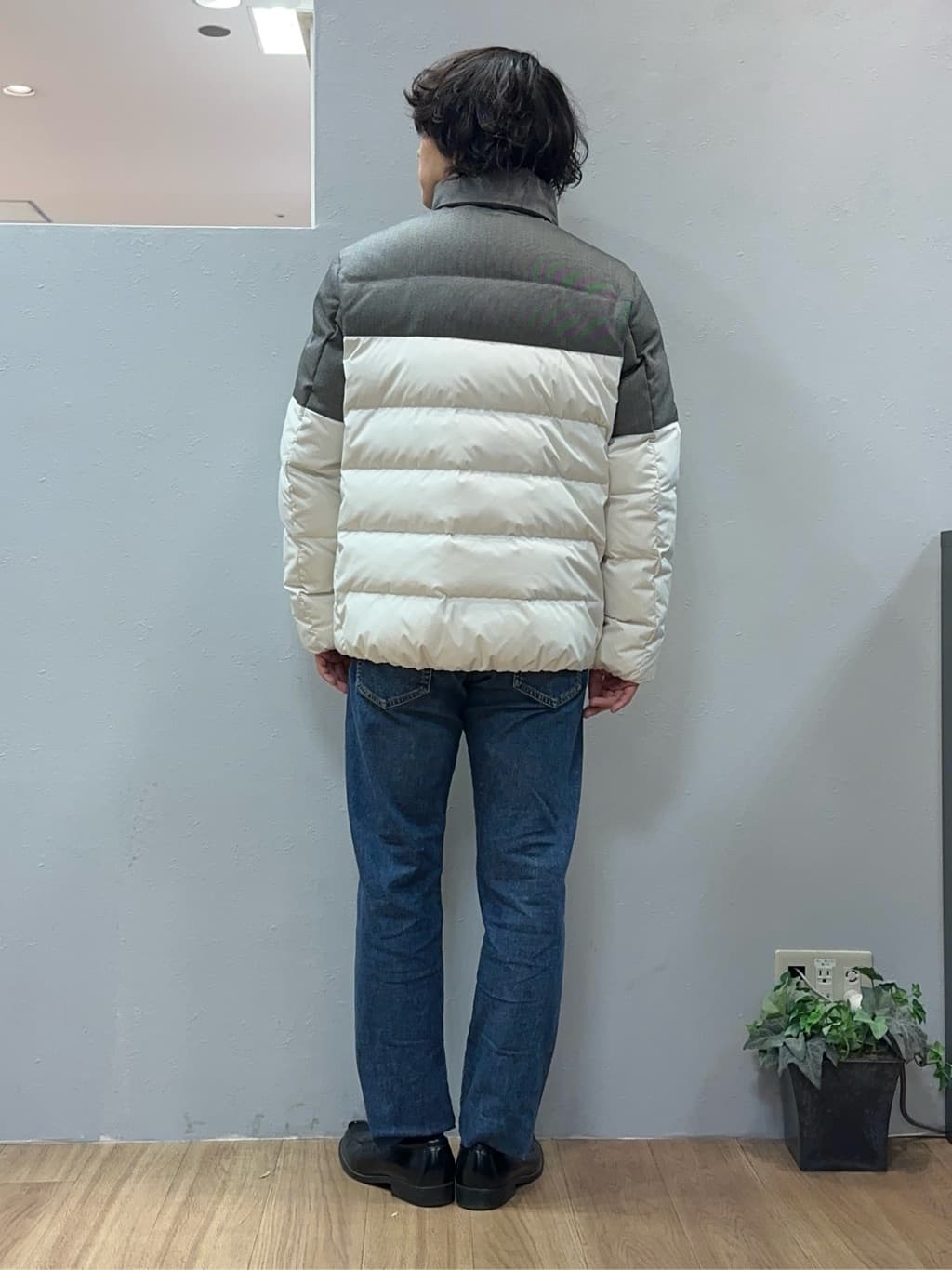 Uさんの「TAKEO KIKUCHI｜【モンスターストレッチ】日本製 ウォッシュド デニムパンツ」を使ったコーディネート