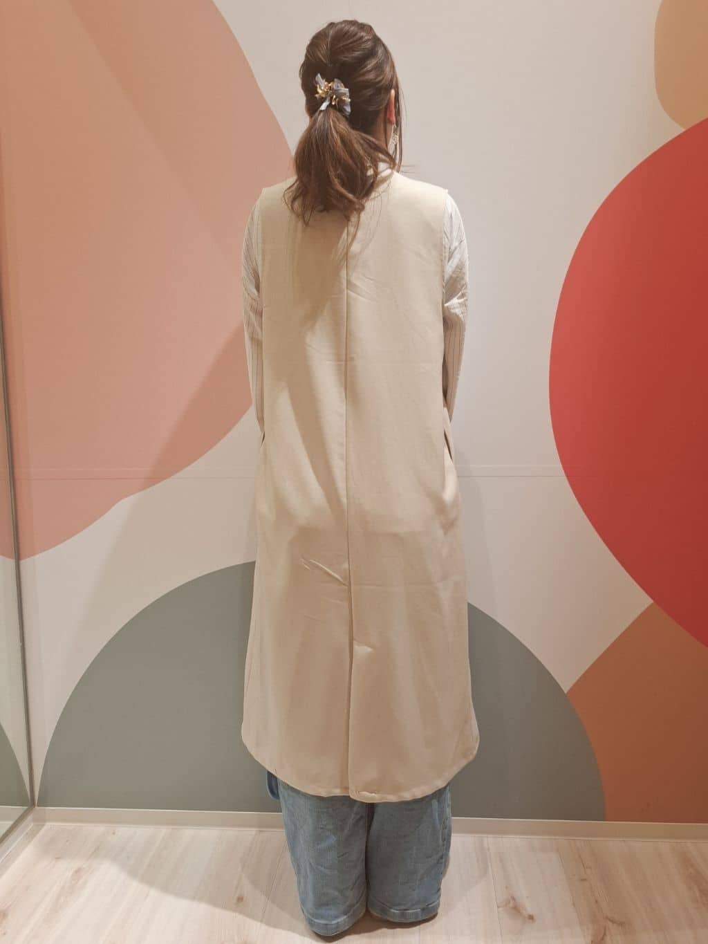 次女さんの「SHOO･LA･RUE｜◆【洗える/UV/吸水速乾/アンチピリング/S-LL】バンドカラーギャザーシャツ」を使ったコーディネート