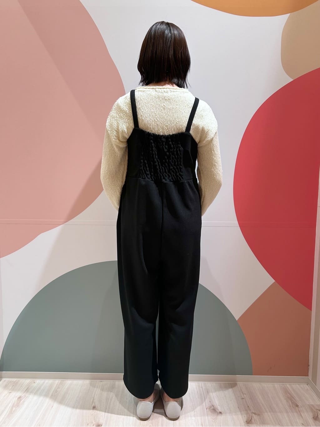 末っ子さんの「SHOO･LA･RUE｜◆さりげない凹凸感で表情豊か。ロールネックニット」を使ったコーディネート