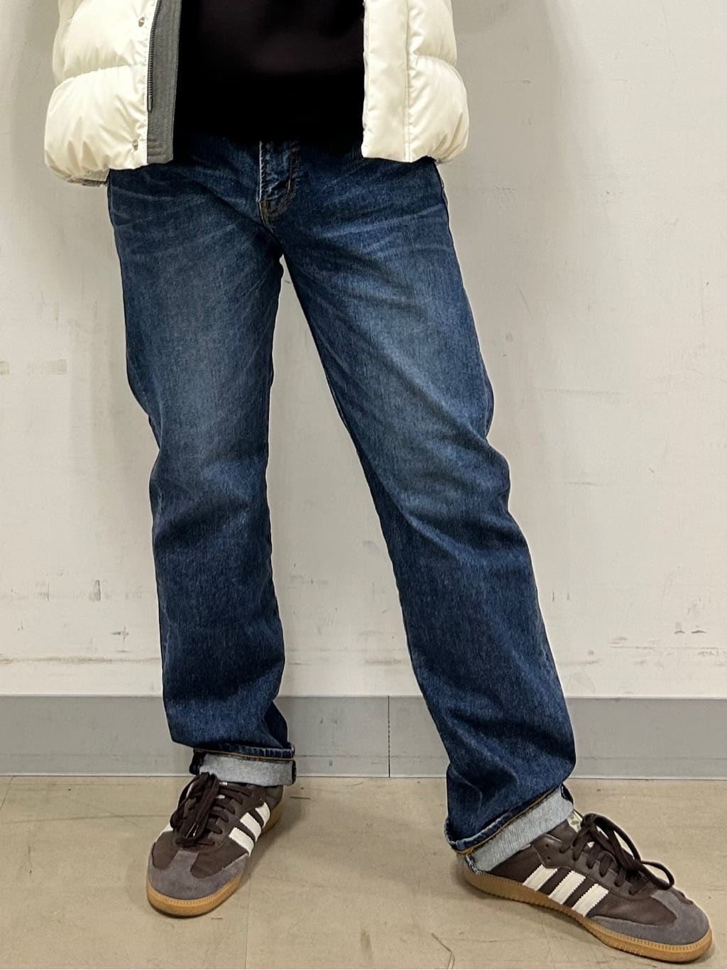 Hiroさんの「TAKEO KIKUCHI｜【モンスターストレッチ】日本製 ウォッシュド デニムパンツ」を使ったコーディネート